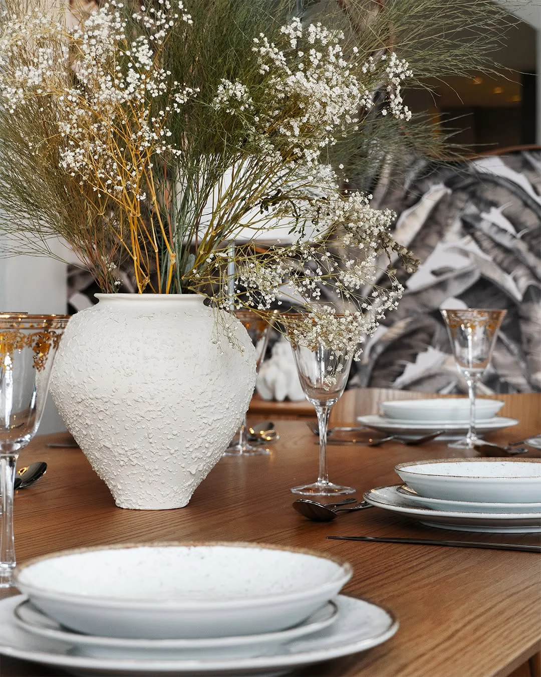 Showroom Homma com curadoria de objetos e peças selecionadas.